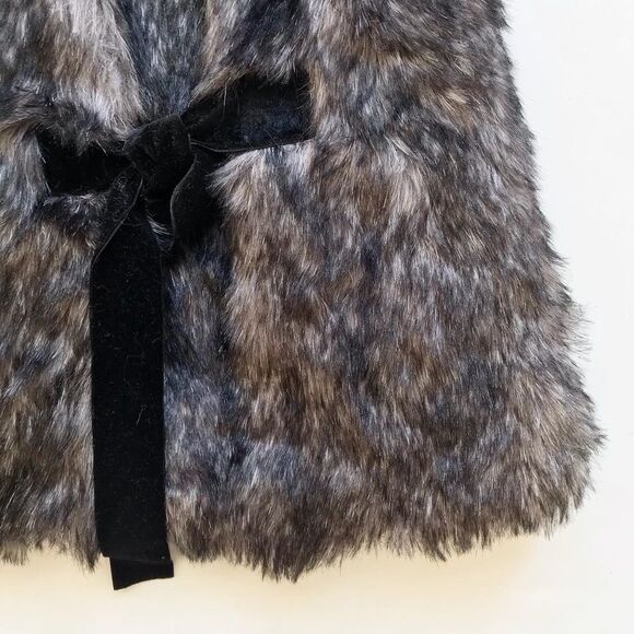 Zara NWT front tie faux fur vest 5T - Picture 3 of 6